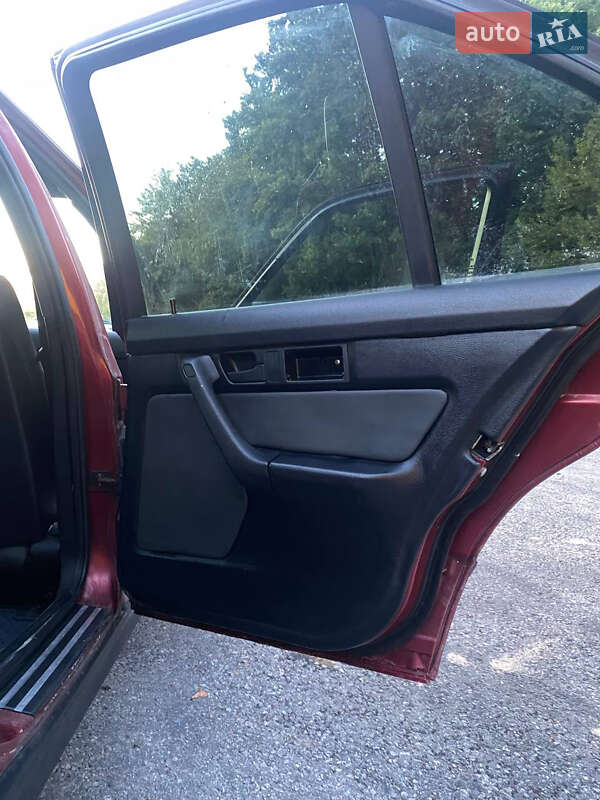 Седан BMW 5 Series 1994 в Виннице