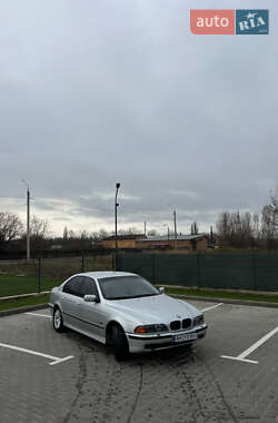 Седан BMW 5 Series 2000 в Вінниці
