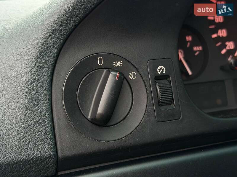 Седан BMW 5 Series 2001 в Харькове