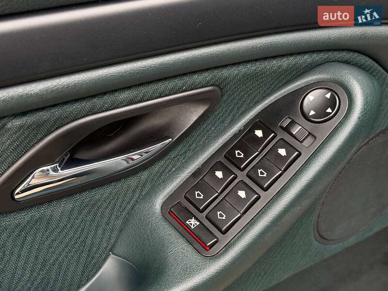 Седан BMW 5 Series 2001 в Харькове