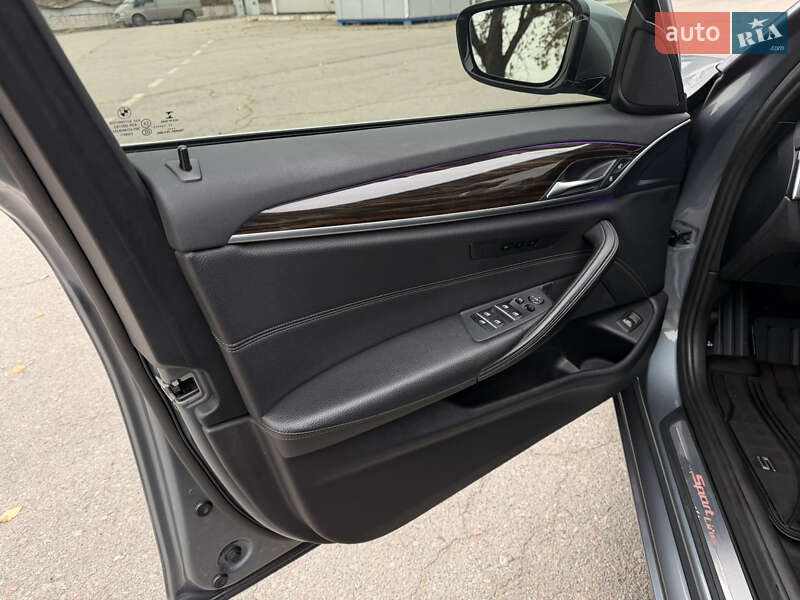Седан BMW 5 Series 2017 в Запорожье фото 32 Седан BMW 5 Series 2017 в Запорожье