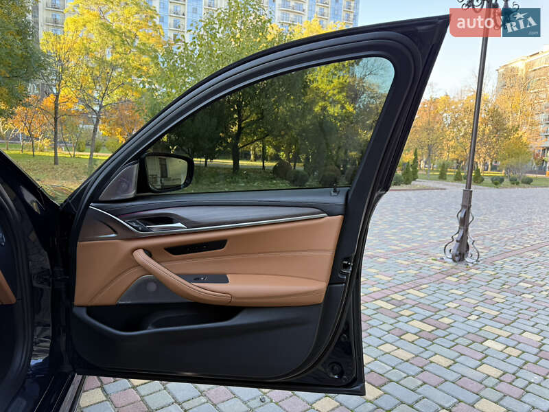 Седан BMW 5 Series 2017 в Одессе