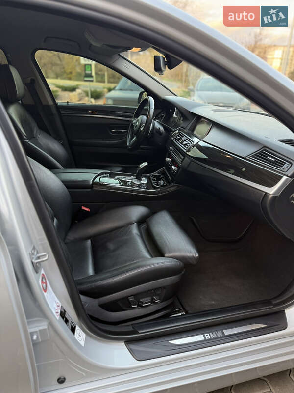 Седан BMW 5 Series 2012 в Днепре