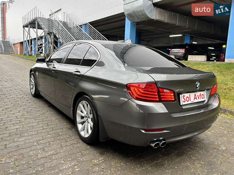 Седан BMW 5 Series 2013 в Львові