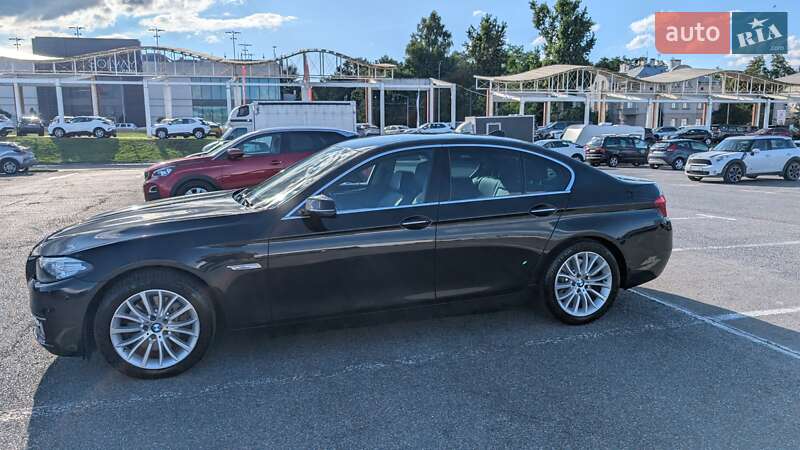 Седан BMW 5 Series 2013 в Львове