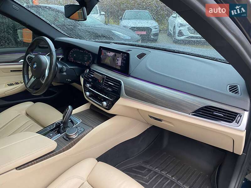 Седан BMW 5 Series 2019 в Львові