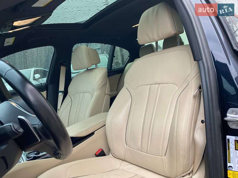 Седан BMW 5 Series 2019 в Львові
