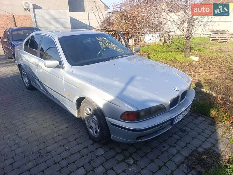Седан BMW 5 Series 1997 в Запорожье