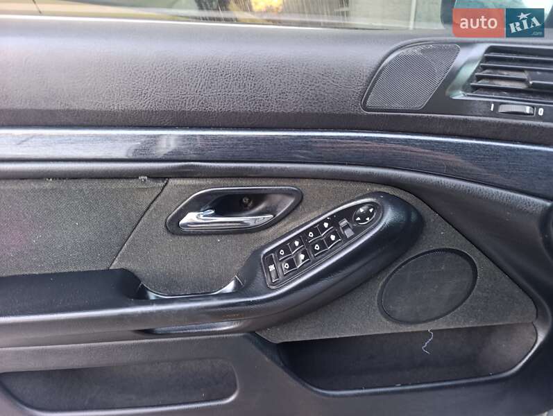 Седан BMW 5 Series 1997 в Запорожье