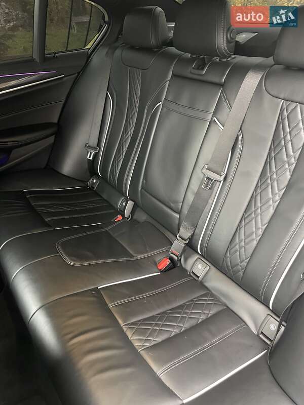 Седан BMW 5 Series 2018 в Борисполе фото 31 Седан BMW 5 Series 2018 в Борисполе