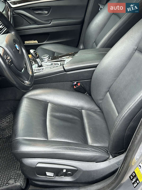 Седан BMW 5 Series 2015 в Прилуках
