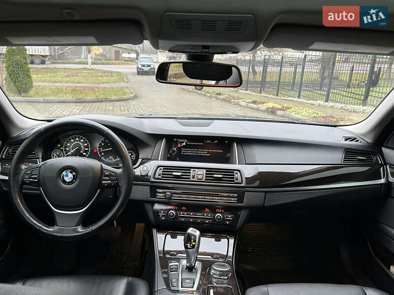 Седан BMW 5 Series 2015 в Прилуках