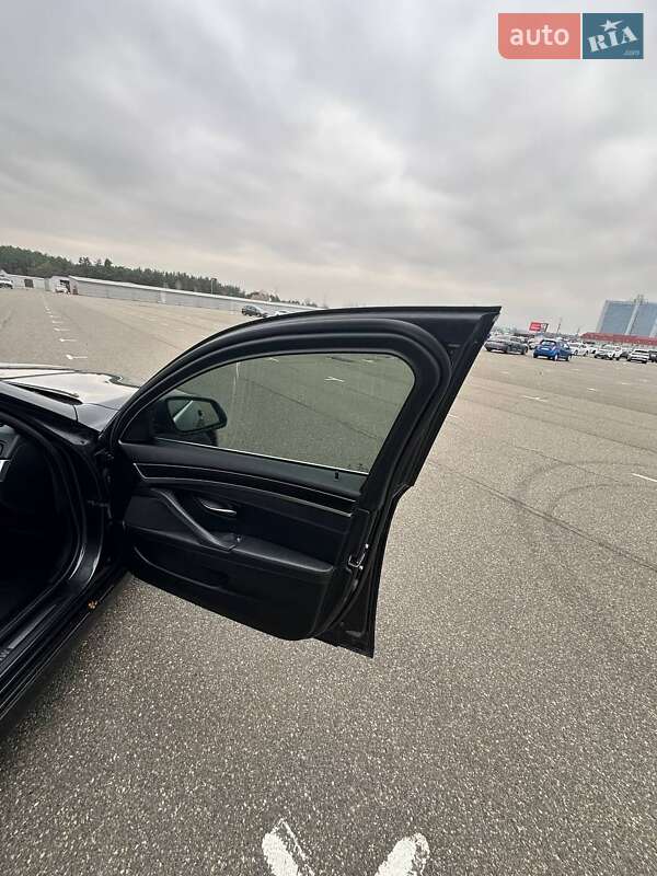 Седан BMW 5 Series 2016 в Києві