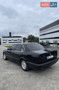 Седан BMW 5 Series 1994 в Вараші