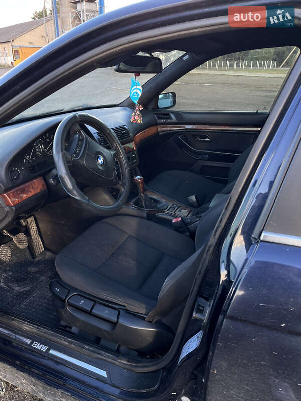 Седан BMW 5 Series 1999 в Сарнах