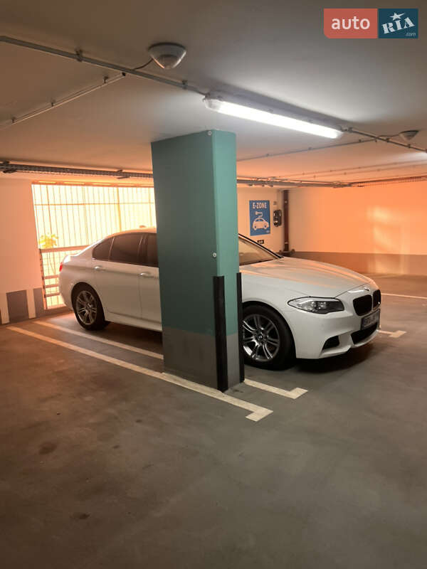Седан BMW 5 Series 2013 в Николаеве