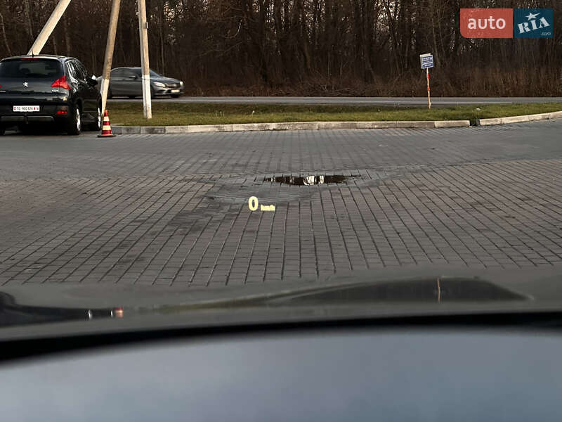 Седан BMW 5 Series 2015 в Луцке