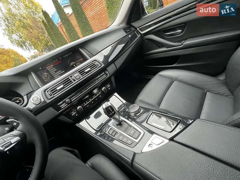 Седан BMW 5 Series 2016 в Кропивницком