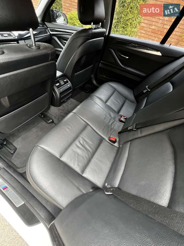 Седан BMW 5 Series 2016 в Кропивницком