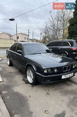 Седан BMW 5 Series 1987 в Одесі