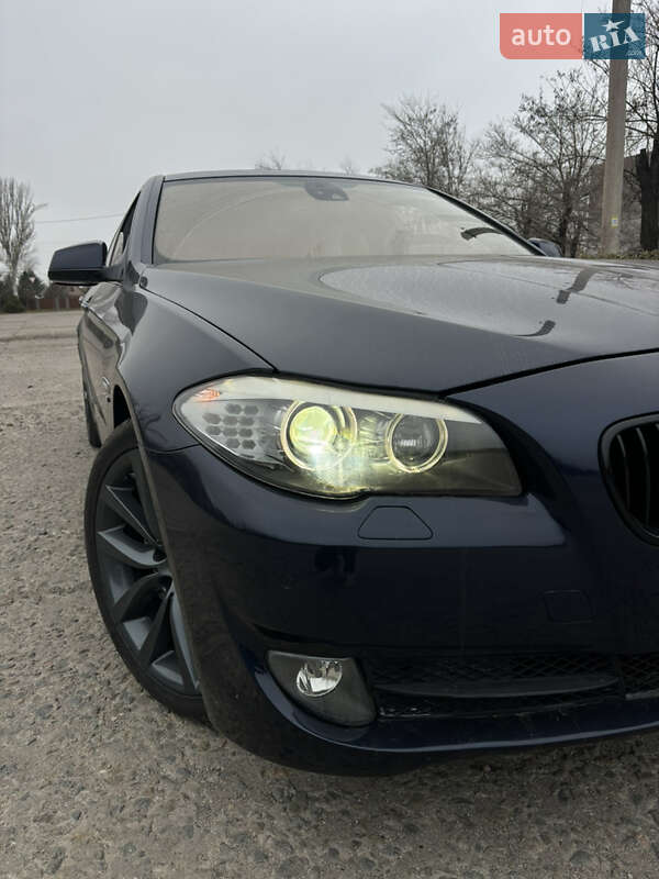 Седан BMW 5 Series 2012 в Кривом Роге