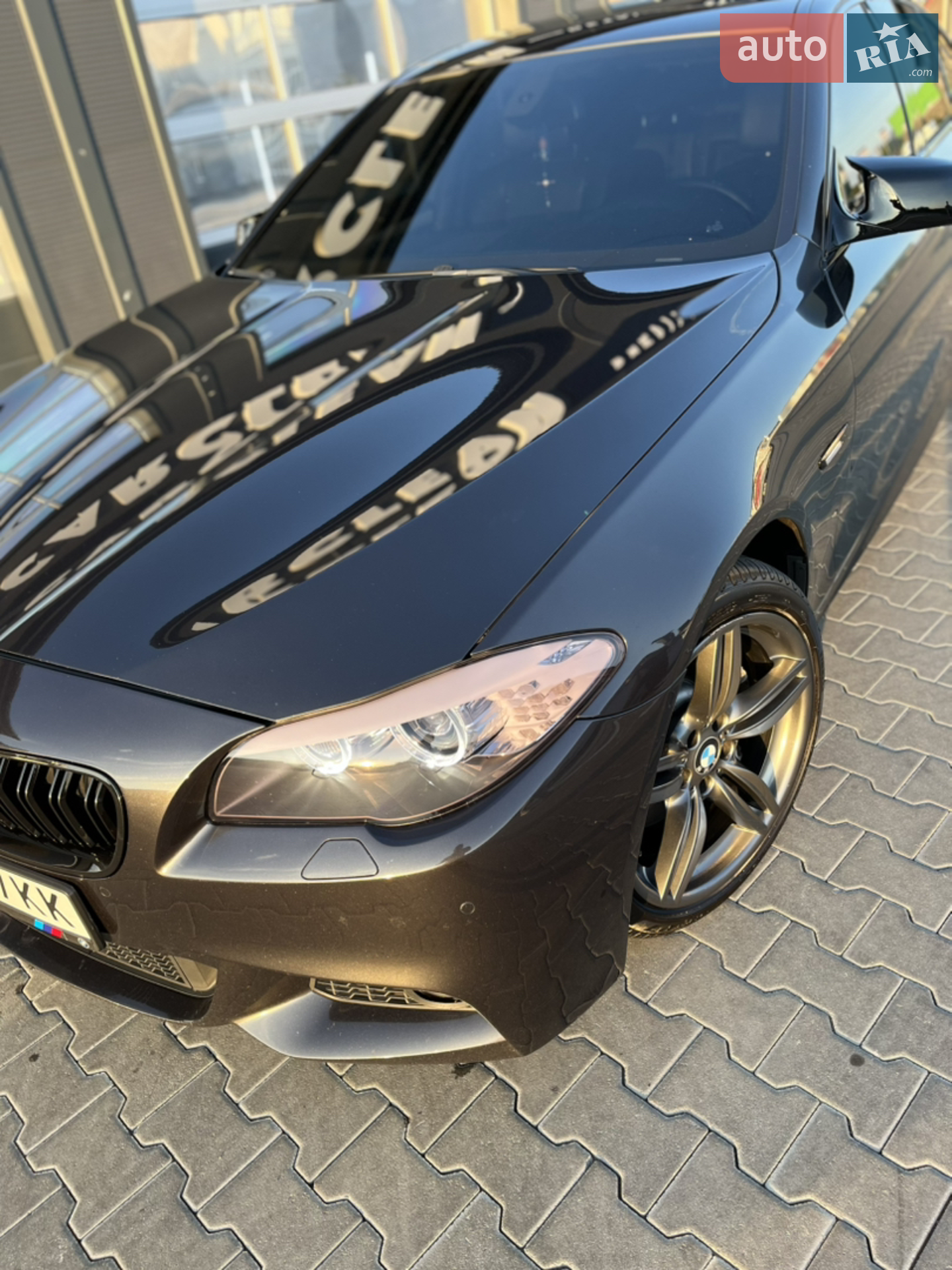 2012 BMW 5er - мініатюра 2
