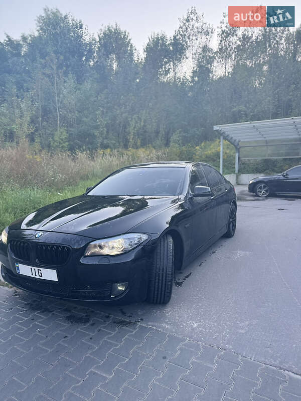 BMW 5 Series 2011