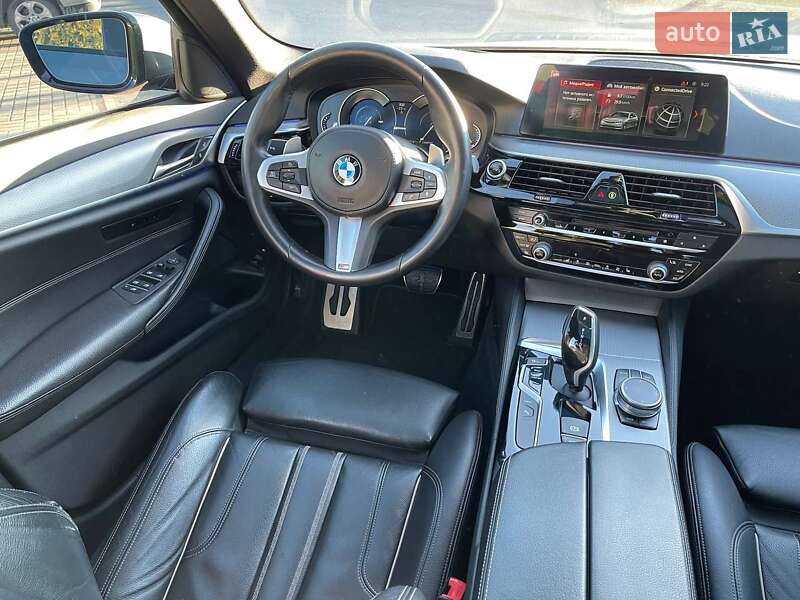 Седан BMW 5 Series 2018 в Ужгороді