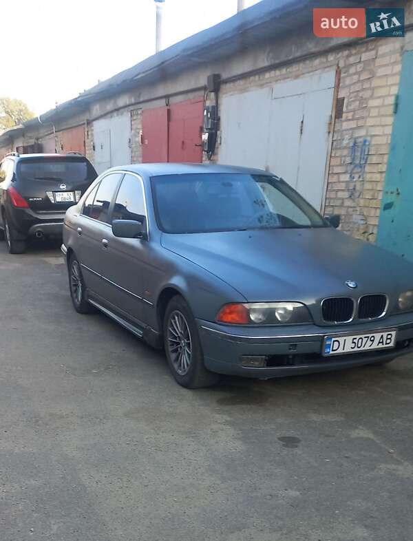 Седан BMW 5 Series 1996 в Киеве