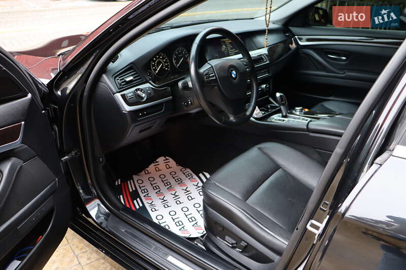 Седан BMW 5 Series 2013 в Львове