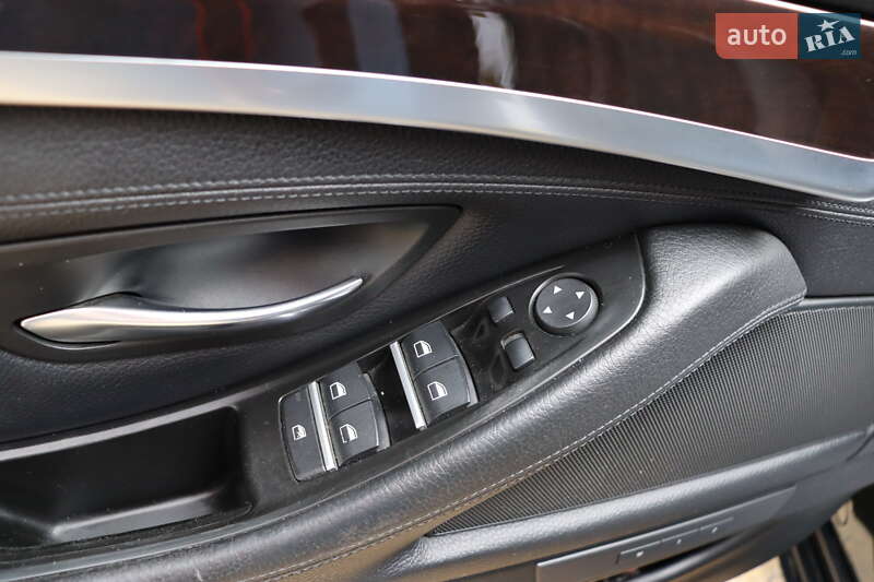 Седан BMW 5 Series 2013 в Львове