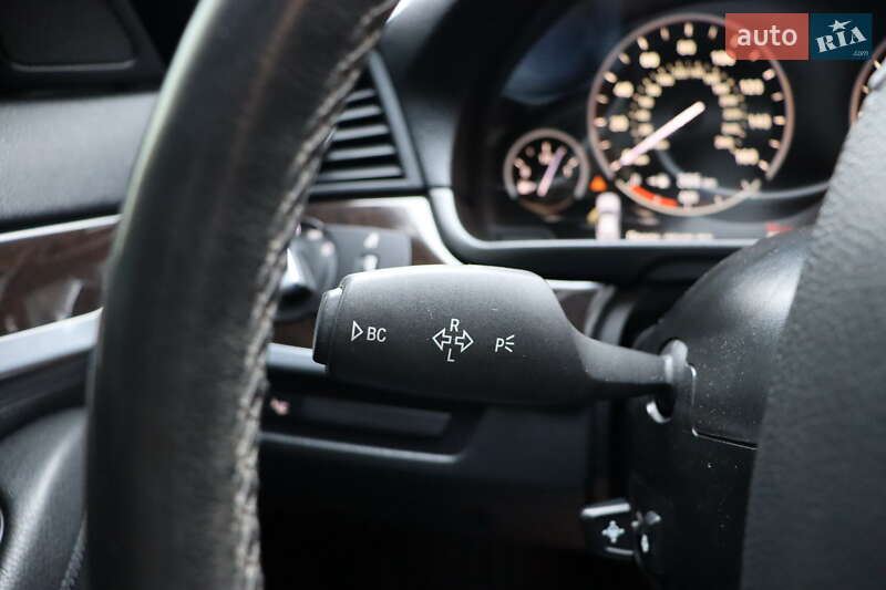 Седан BMW 5 Series 2013 в Львове