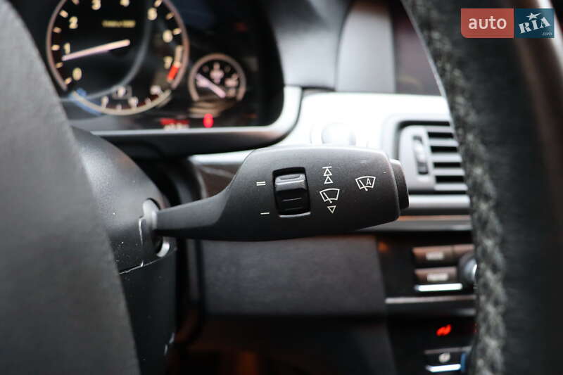 Седан BMW 5 Series 2013 в Львове