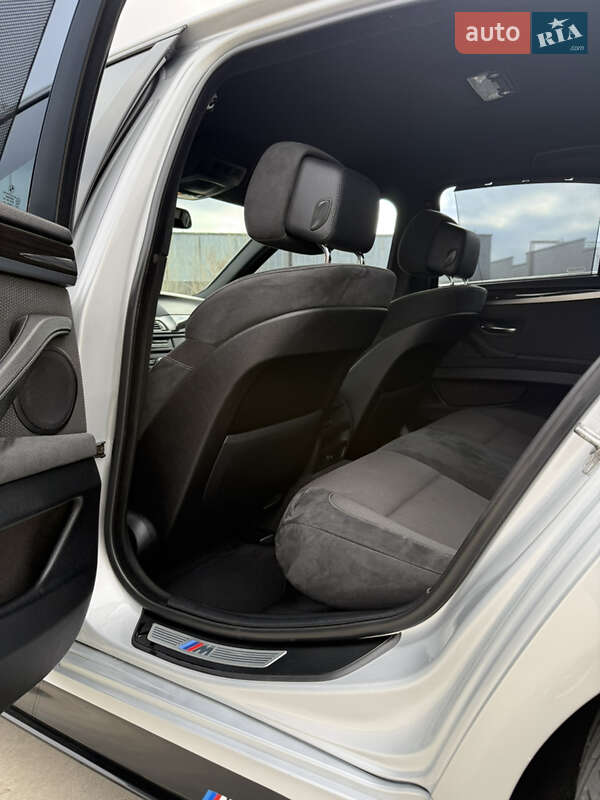 Седан BMW 5 Series 2011 в Черновцах