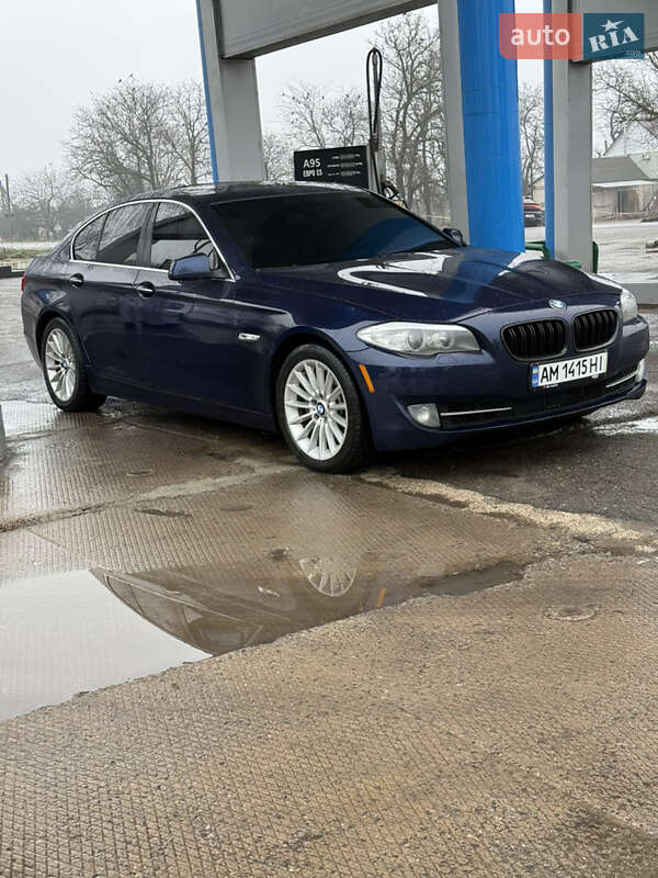 Седан BMW 5 Series 2010 в Первомайске