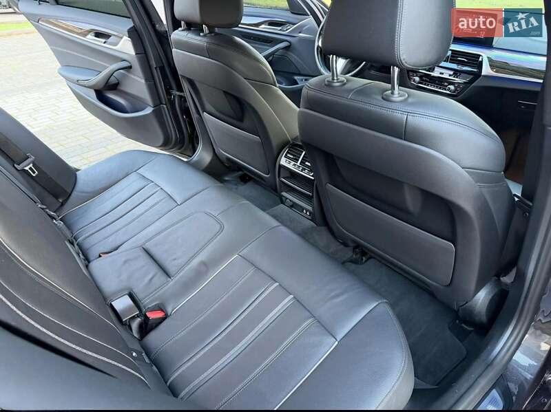 Седан BMW 5 Series 2020 в Киеве