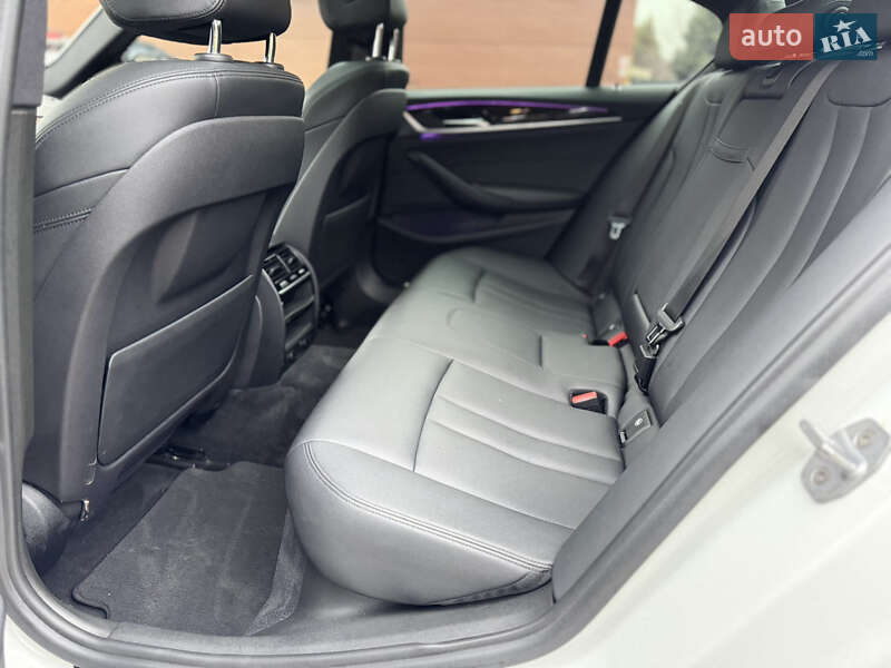 Седан BMW 5 Series 2017 в Виннице фото 19 Седан BMW 5 Series 2017 в Виннице