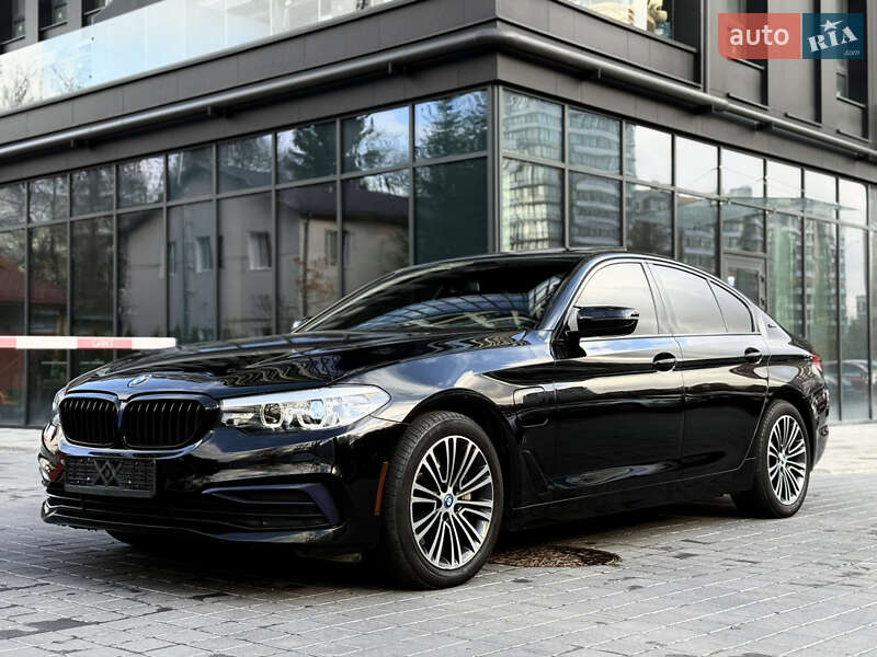 Седан BMW 5 Series 2018 в Львове фото 23 Седан BMW 5 Series 2018 в Львове