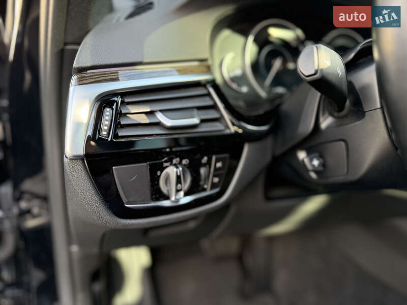 Седан BMW 5 Series 2018 в Львове фото 33 Седан BMW 5 Series 2018 в Львове