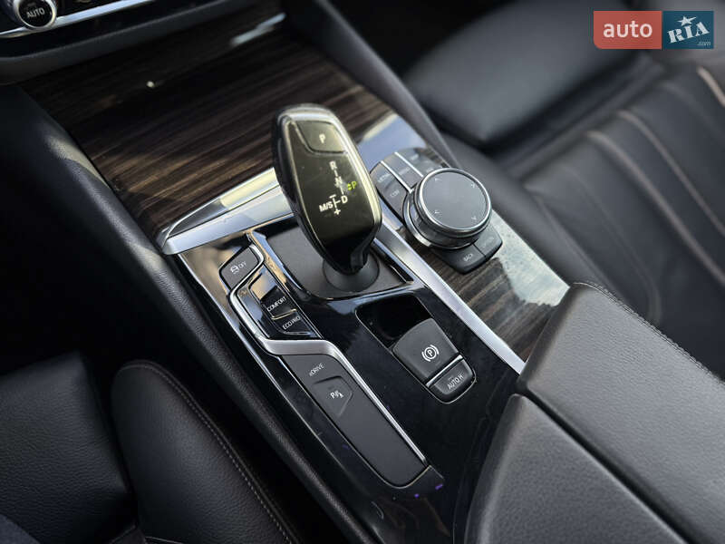 Седан BMW 5 Series 2018 в Львове фото 36 Седан BMW 5 Series 2018 в Львове