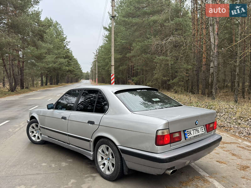 Седан BMW 5 Series 1990 в Славуте фото 6 Седан BMW 5 Series 1990 в Славуте