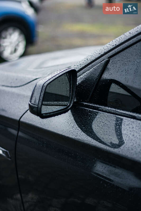 Универсал BMW 5 Series 2012 в Ровно