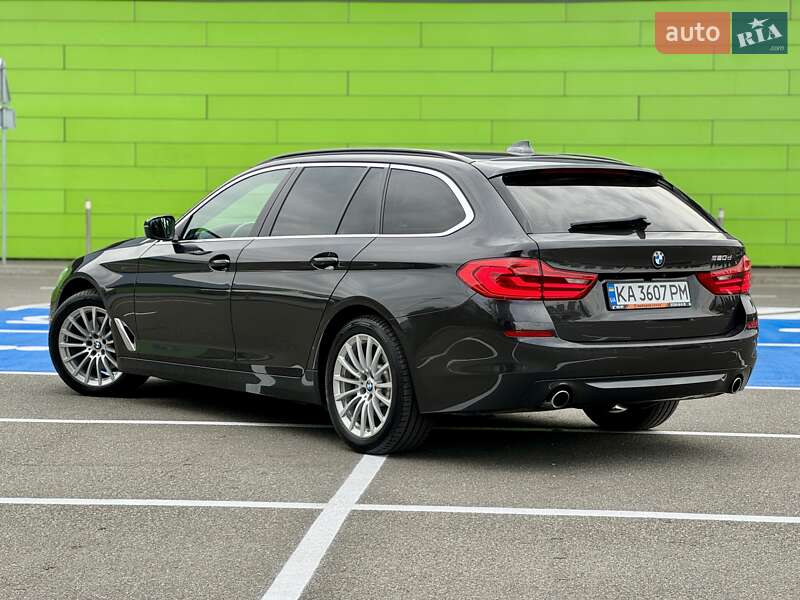 Универсал BMW 5 Series 2017 в Киеве фото 23 Универсал BMW 5 Series 2017 в Киеве