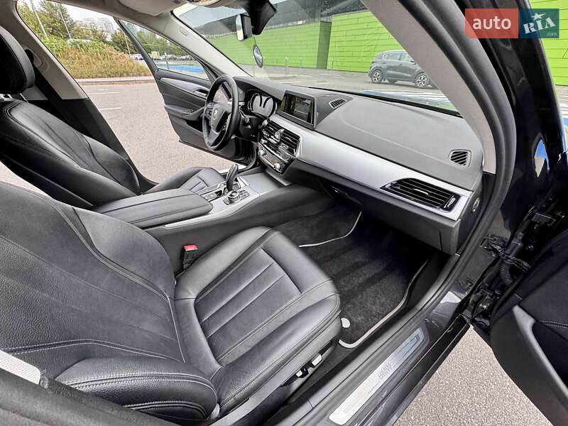 Универсал BMW 5 Series 2017 в Киеве фото 46 Универсал BMW 5 Series 2017 в Киеве