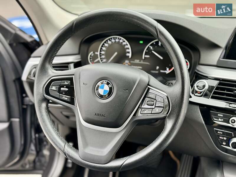 Универсал BMW 5 Series 2017 в Киеве фото 50 Универсал BMW 5 Series 2017 в Киеве