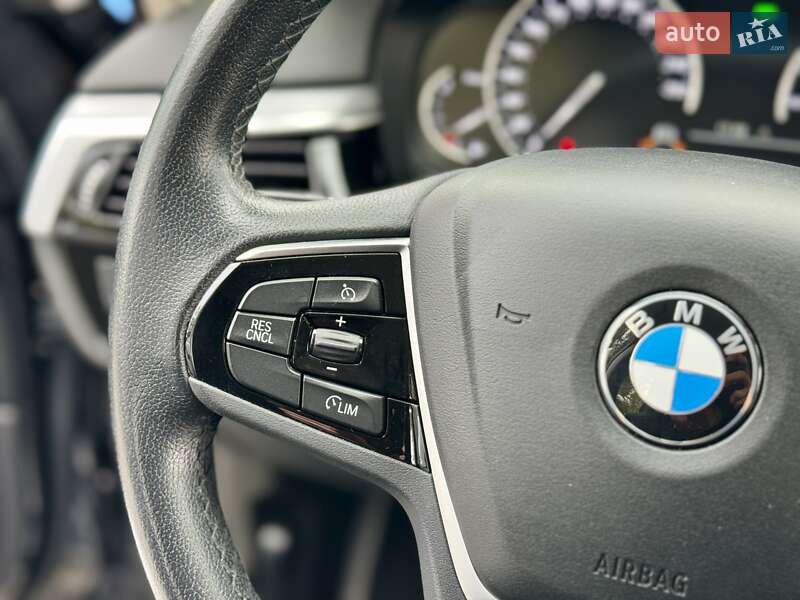 Универсал BMW 5 Series 2017 в Киеве фото 55 Универсал BMW 5 Series 2017 в Киеве