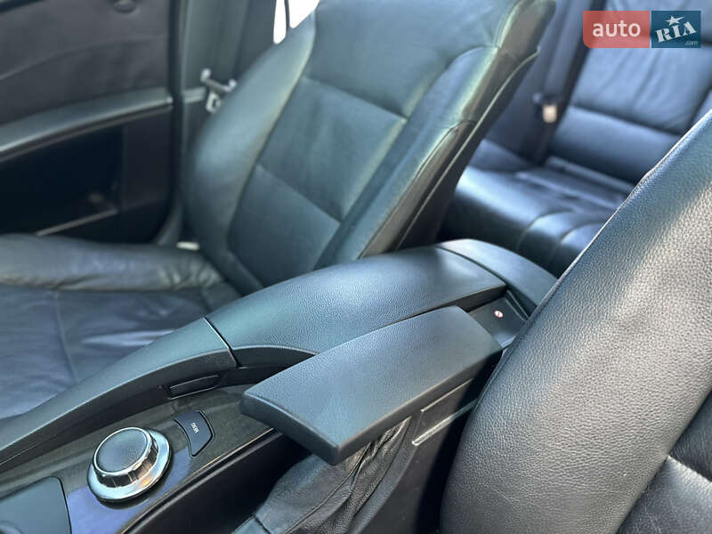 Седан BMW 5 Series 2004 в Коломые