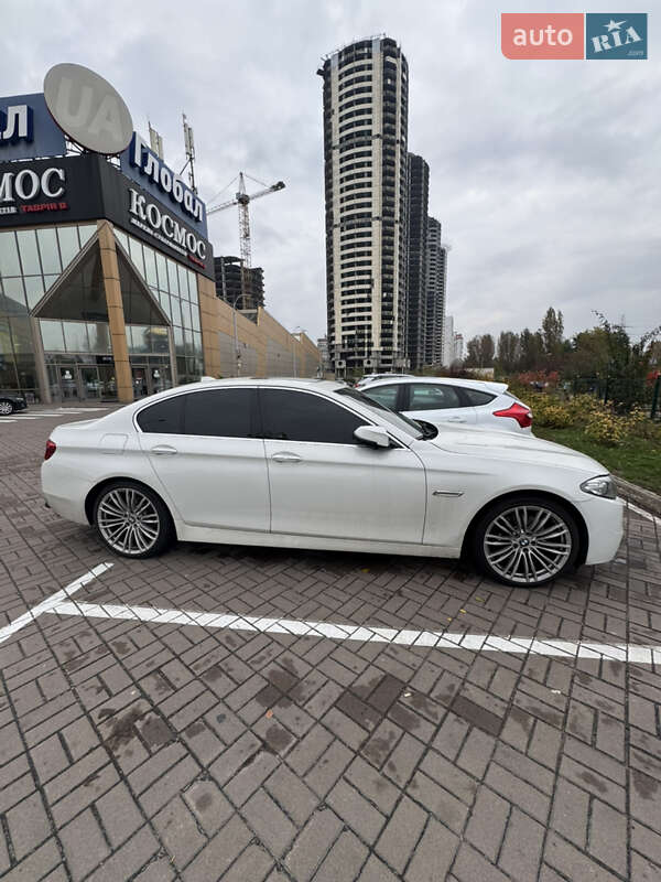 Седан BMW 5 Series 2014 в Киеве