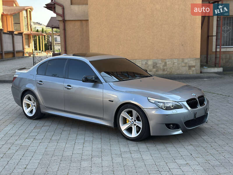 Седан BMW 5 Series 2004 в Коломые