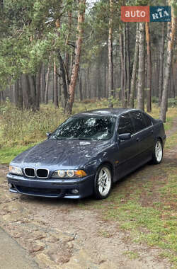Седан BMW 5 Series 2001 в Львове